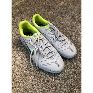 Nike Mercurial Vapor 14 Academy Jr IC Size 3.5